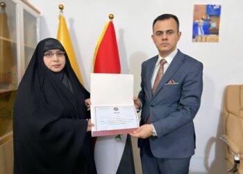 تكريم الدكتورة آمنة الأسدي لدورها الريادي في دعم الأنشطة العلمية والبيئية في كربلاء