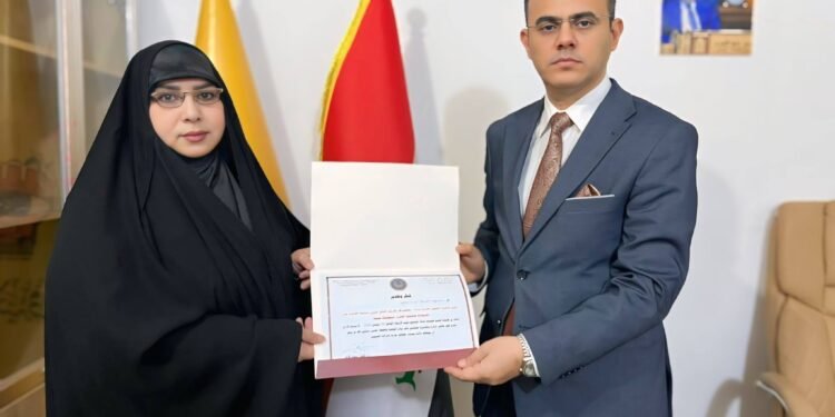 تكريم الدكتورة آمنة الأسدي لدورها الريادي في دعم الأنشطة العلمية والبيئية في كربلاء