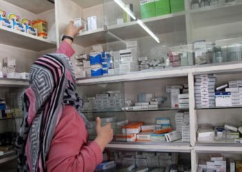 نقابة الصيادلة: لجنة لتنظيم العمل الدوائي ومنع تعيين غير العراقيين في القطاع