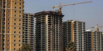 للمساهمة في حل أزمة السكن..مبادرة لتوزيع “4” آلاف شقة مجانًا على المتعففين