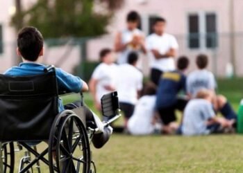 إجراءات حكومية لتعزيز تشغيل ذوي الإعاقة في القطاعين الخاص والمختلط