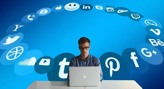 وسائل التواصل الاجتماعي.. من منصات تواصل إلى أدوات لصناعة القرار