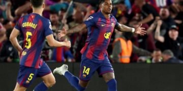 برشلونة يهزم ريال مدريد ويتوج رسمياً بلقب الليجا