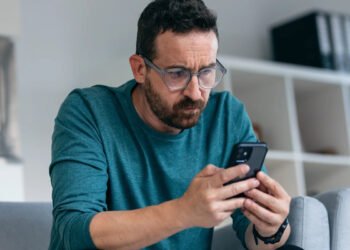 هل كشفت مواقع التواصل الاجتماعي حقيقتنا الأخلاقية؟