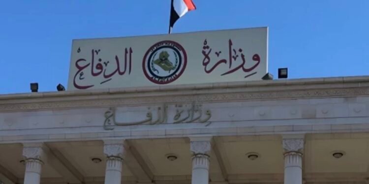 وزارة الدفاع: العثور على بقايا صواريخ موجهة وآثار قاعدة معادية في صحراء النجف