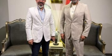 الركابي يزور “البيت العراقي للإبداع” ويشيد بمنجز هشام الذهبي في بناء الإنسان