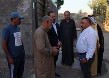 وفد من حركة “سومريون” يتفقد الواقع الخدمي واحتياجات الأهالي في حي البساتين