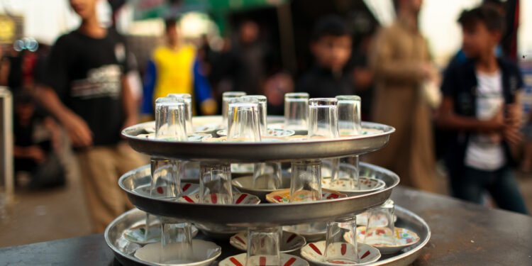 المواكب الحسينية تتوسع من إحياء الشعائر إلى دعم العوائل المتعففة