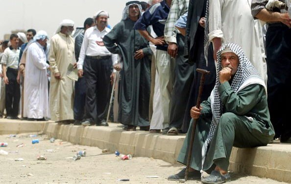 المتقاعدون في العراق بين سندان محدودية الرواتب ومطرقة ارتفاع تكاليف المعيشة