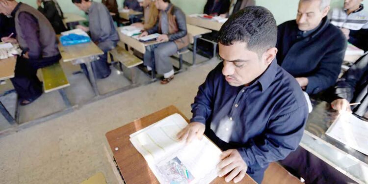 خطوات ثابتة باتجاه إنهائها.. 35 ألف دارس شاركوا في امتحانات محو الأمية