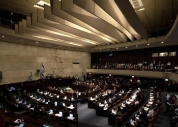الكنيست الصهيوني يصادق تمهيدياً على مشروع قانون لتقييد الأذان في المساجد