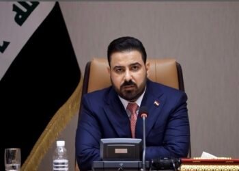 رئيس الوزراء يعتزم مطالبة الأردن بتسليم رجال أعمال ومسؤولين سابقين متهمين بالفساد