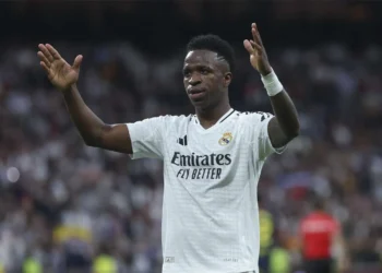 أرسنال يخطط لـ”قنبلة الموسم” بخطف فينيسيوس من ريال مدريد