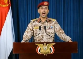 أنصار الله تستهدف مطار نجران في السعودية