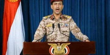 أنصار الله تستهدف مطار نجران في السعودية