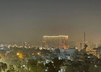 التلوث يلاحق بغداد.. تحذير من استمرار الروائح الكريهة