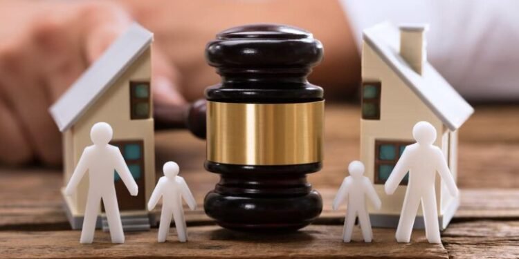 من الزواج السريع إلى الهاتف.. عوامل متشابكة تدفع أسرًا عراقية إلى الطلاق