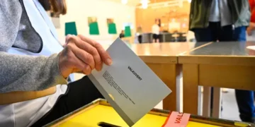 السويد تجري انتخابات قد تصل باليمين المتطرف إلى الحكومة