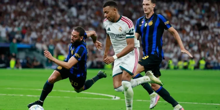 ريال مدريد يتغلب على إنتر ميلان بثنائية في مستهل مشوارهما بدوري أبطال أوروبا